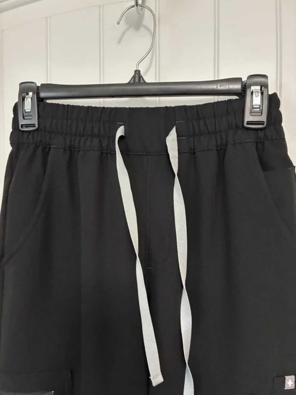 Figs Scrubs Cairo Cargo Pants In Black Size XST 26” x 32”